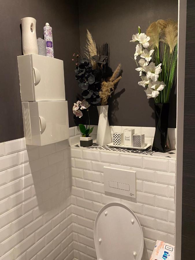 Guest Room "We Are With You In This Flat" ストラスブール エクステリア 写真